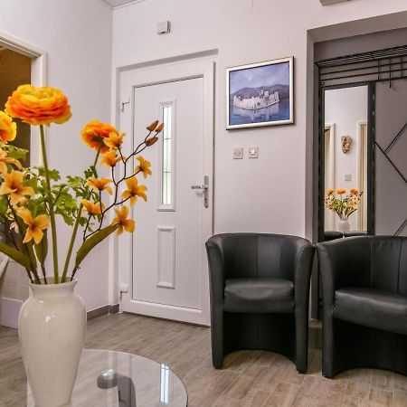 Apartments Beba - Peaceful Location Τρογκίρ Εξωτερικό φωτογραφία