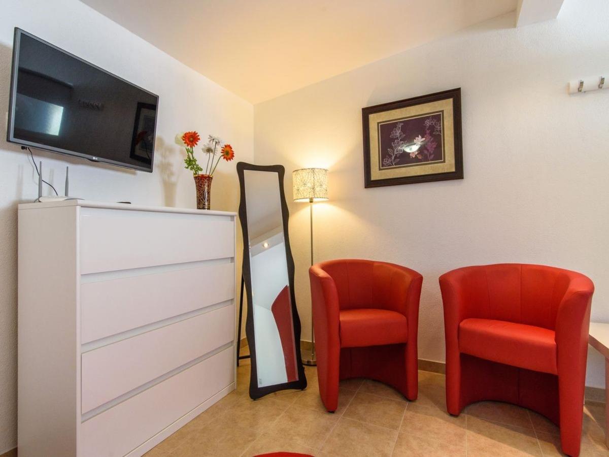Apartments Beba - Peaceful Location Τρογκίρ Εξωτερικό φωτογραφία